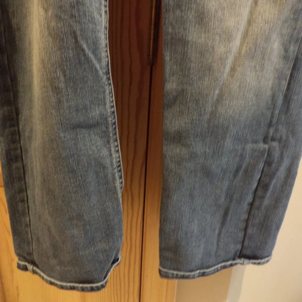 DENIZEN from LEVI'S 231 Athletic- 5-Pocket - Denim Jeans  Size: 36/32-Flat Front - Picture 6 of 13